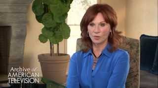 Marilu Henner discusses working with Andy Kaufman on Taxi - EMMYTVLEGENDS.ORG