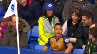 Alexis Sanchez takes a break from the game and seats with crowdhd compilation