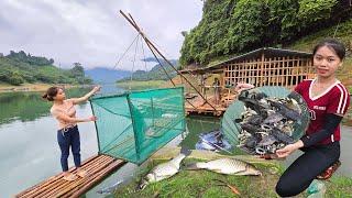 The girl lived on the lake for 14 days and caught many big fish to sell - living on the lake