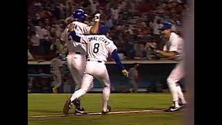 Kirk Gibsons legendary 1988 World Series walk-off home run called by Vin Scully