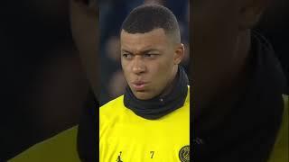 Mbappé’s reaction to Neymar’s free kick during warmup 