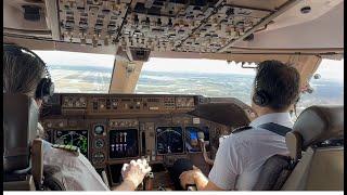 Cockpit View Landing- BOEING 747-400  Chicago OHare