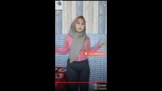 Goyang Apem Tante Hijab Semok Bahenol Live