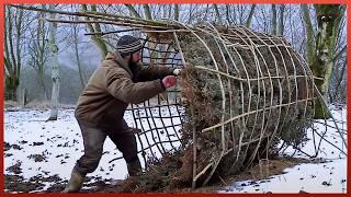 Survival Expert Builds 4 Amazing Shelters in the Forest  Start to Finish @osbushcraft