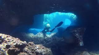 Diving in Portinatx ibiza Blue holes
