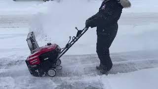 Honda HS720 Single Stage Snowblower Test and Demo