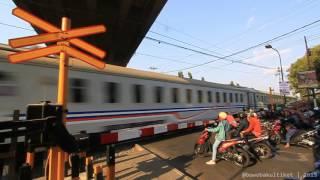 TRAIN AT SPEED INDONESIA  Train Hunting at #351 Level Crossing