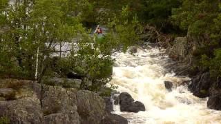 Øvre Kilandsfallene Nidelva i 15 Ally-kano velt OC1 canoe river whitewater