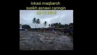 KONDISI MAKAM SYEIKH ASNAWI CARINGIN SETELAH TERKENA TSUNAMI BANTEN 23-12-2018 .