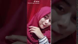 Cewek SMA manis main Tiktok