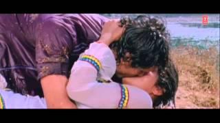 scene from Bhojpuri Movie Dil Le Gayi Odhaniya Waali