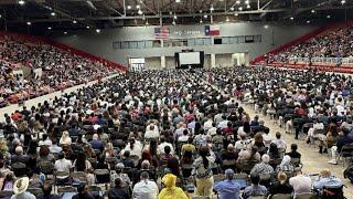 Houstons largest-ever naturalization ceremony swears in more than 3300 new citizens