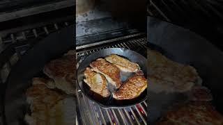 Découvrez la recette des Contre-filets à la Moutarde de Meaux avec le Fathers Cooker™