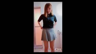 tik tok Japanese girl Shortening her skirt