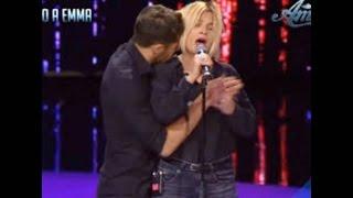 Insiden Emma Marrone Tendang Penari yang Berlaku tak Senonoh saat Live di TV