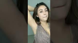 LIVE HOT Tante Pamer Ketiak Mulus