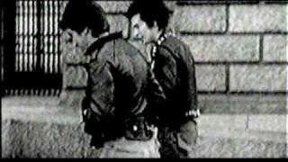 Sex Pistols - Holidays In The Sun