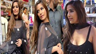 Poonam Pandey Purchasing Rakhi For Brother Ahead of The Festival