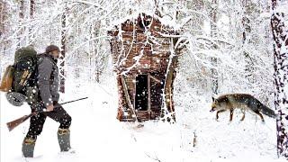 Spending the Night in a Log Cabin During a Snowstorm. Cozy Tree House.