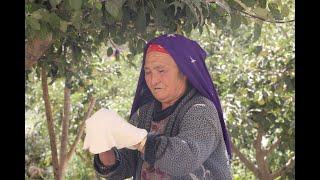 دست پخت مادر جان روستایThe hand-baked mother Jan Rostai