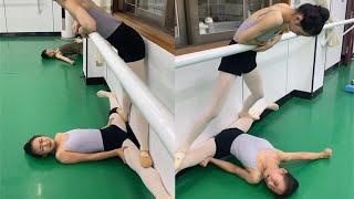 Strict flexibility training by the teacher厳しい柔軟性の訓練白ストッキング