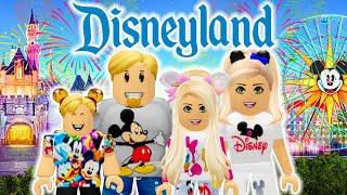 FAMILY VACATION TO DISNEYLAND IN ROBLOX