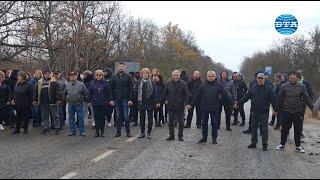 С жива верига жители на село Тотлебен затвориха участък от главния път София – Русе