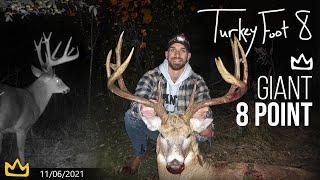 MONSTER 8 POINT BUCK DURING RUT TURKEY FOOT 8