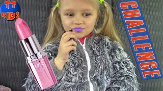 Влог + Челлендж Попробуй накрасить губы в машине Видео для детей