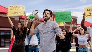 Anti-Jacketers Rally Outside Burlington Coat Factory To Protest Liberal Cold Weather Conspiracy