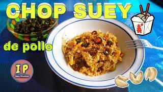 Chop Suey de pollo comida China tradicional