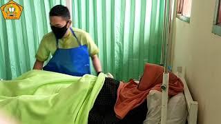 Pemeriksaan Dalam Vagina Toucher Oleh Perawat Pria