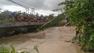 Evakuasi Bambu Yang Menghambat Jembatan Kali Cimeneng Sitinggil