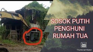 VIRAL SOSOK MAKHLUK TAK KASAT MATA SAAT PEMBONGKARAN RUMAH TUA #sosokkuntilanak