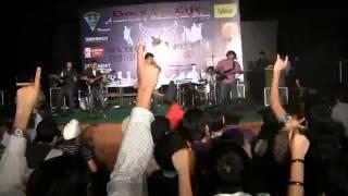 Local Train Live - Urvashi Urvashi & Rangeela Re