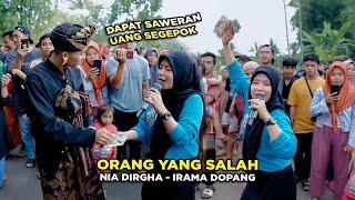 Saking Senangnya Rekuesannya Dinyanyikan Uang Saweran Dikeluarkan Semua  Orang Yang Salah