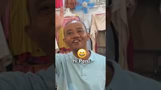 A Peruvian got discount by speaking perfect Indonesian