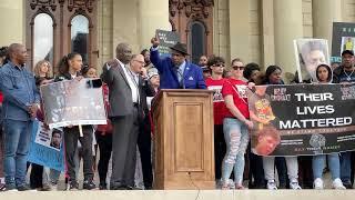 LIVE ‘Rally for Justice’ at MI State Capitol after MSP detective charged in Samuel Sterling’s death