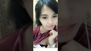 Bigo  gadis imut suka pamer titit wow ranum ..