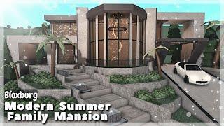 BLOXBURG Modern Summer Family Mansion Speedbuild  Roblox House Build