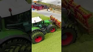 Silage Pit Action with the Fendt 939 vario on Duals  #farmingshorts #shorts