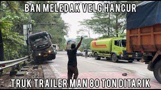 Ban Meledak Velg Hancur Truk Trailer MAN Muatan 80 Ton Ditarik Dump Truck Fuso di Sitinjau Lauik