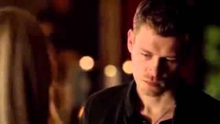 The Vampire Diaries - Klaus Stabs Rebekah 4X04