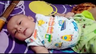 bayi belajar ngomong lucu dan kesal