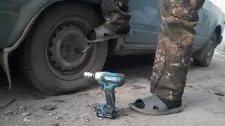 Гайковерт  makita tw141D.