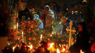 Los mexicanos celebran el Día de los Muertos