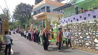 Arak-arakan Gunungan Jajan  Peringatan Hari Besar Islam Maulid Nabi Muhammad SAW