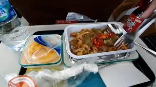 makanan gratis pesawat garuda kelas ekonomi - youtube