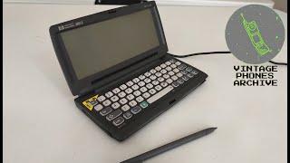 Hewlett Packard HP 320LX Palmtop PC from 1997 running Windows CE 1.0  games