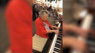 103-Year-Old Impresses Senior Center Residents By Playing Piano